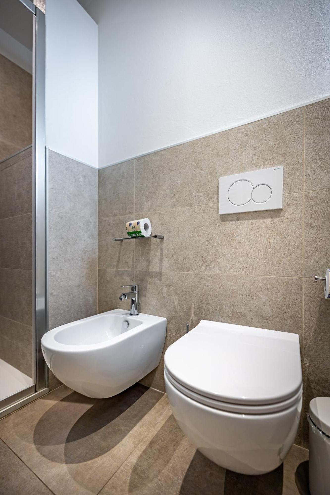 Roommo Via Dei Pilastri Giada Florence Exterior photo